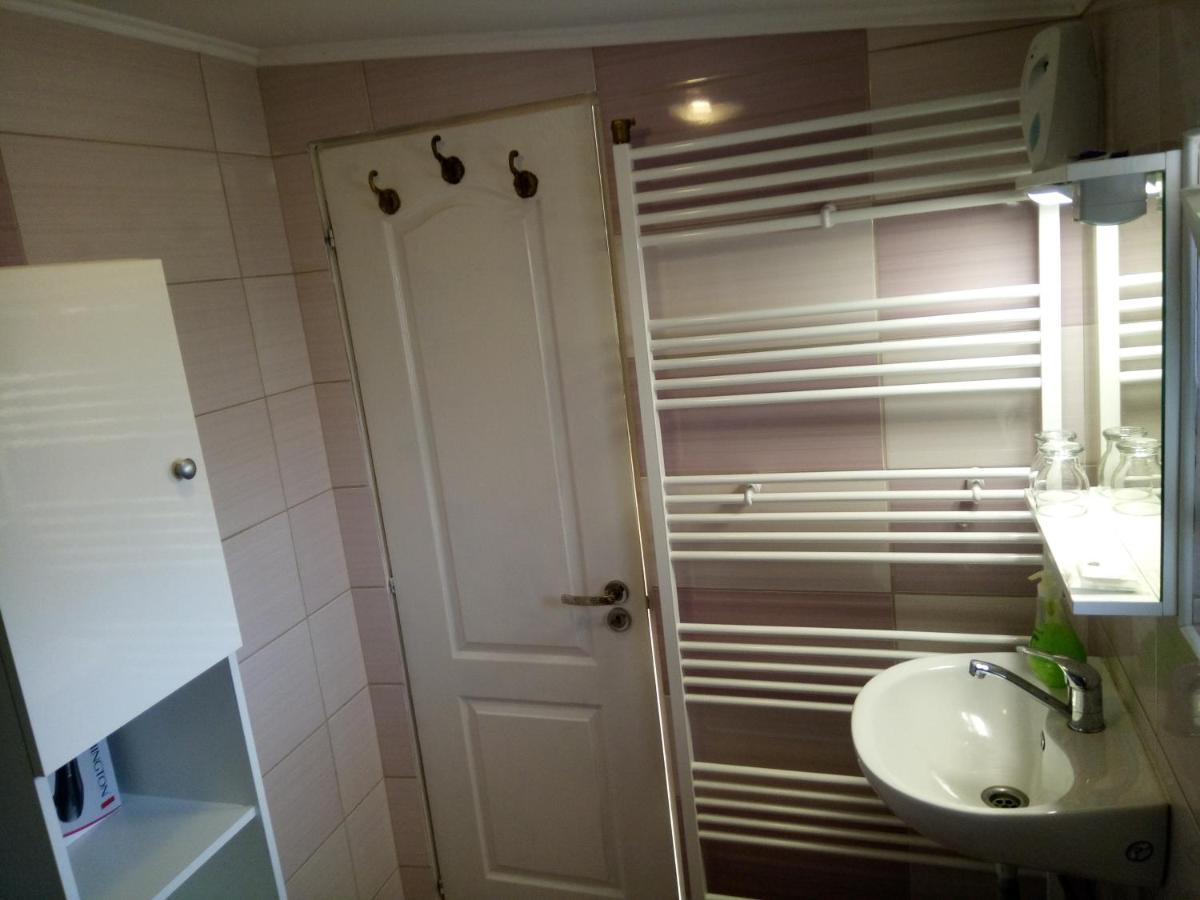 Elizabeth'S Rooms Szamosújvár Kültér fotó